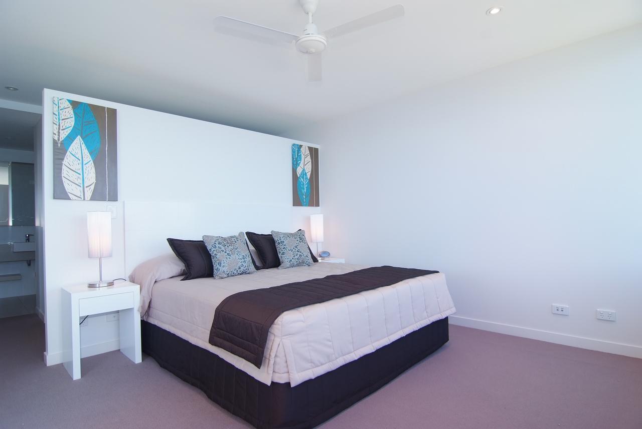 Coral Cove Apartments - Absolute Beachfront Resort Bowen Exterior photo